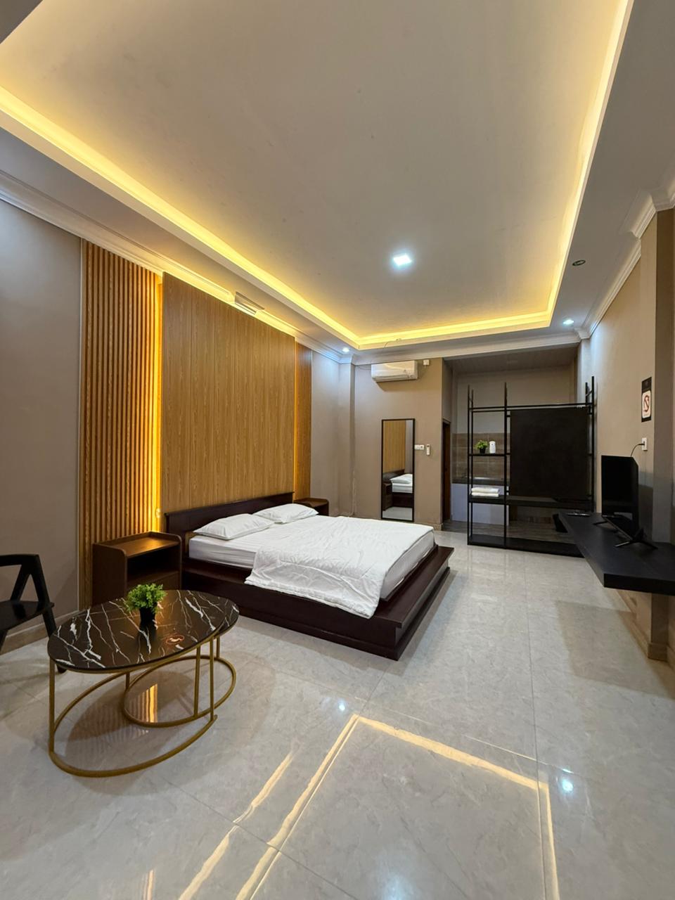 Deluxe Room TWH Costel Jogja